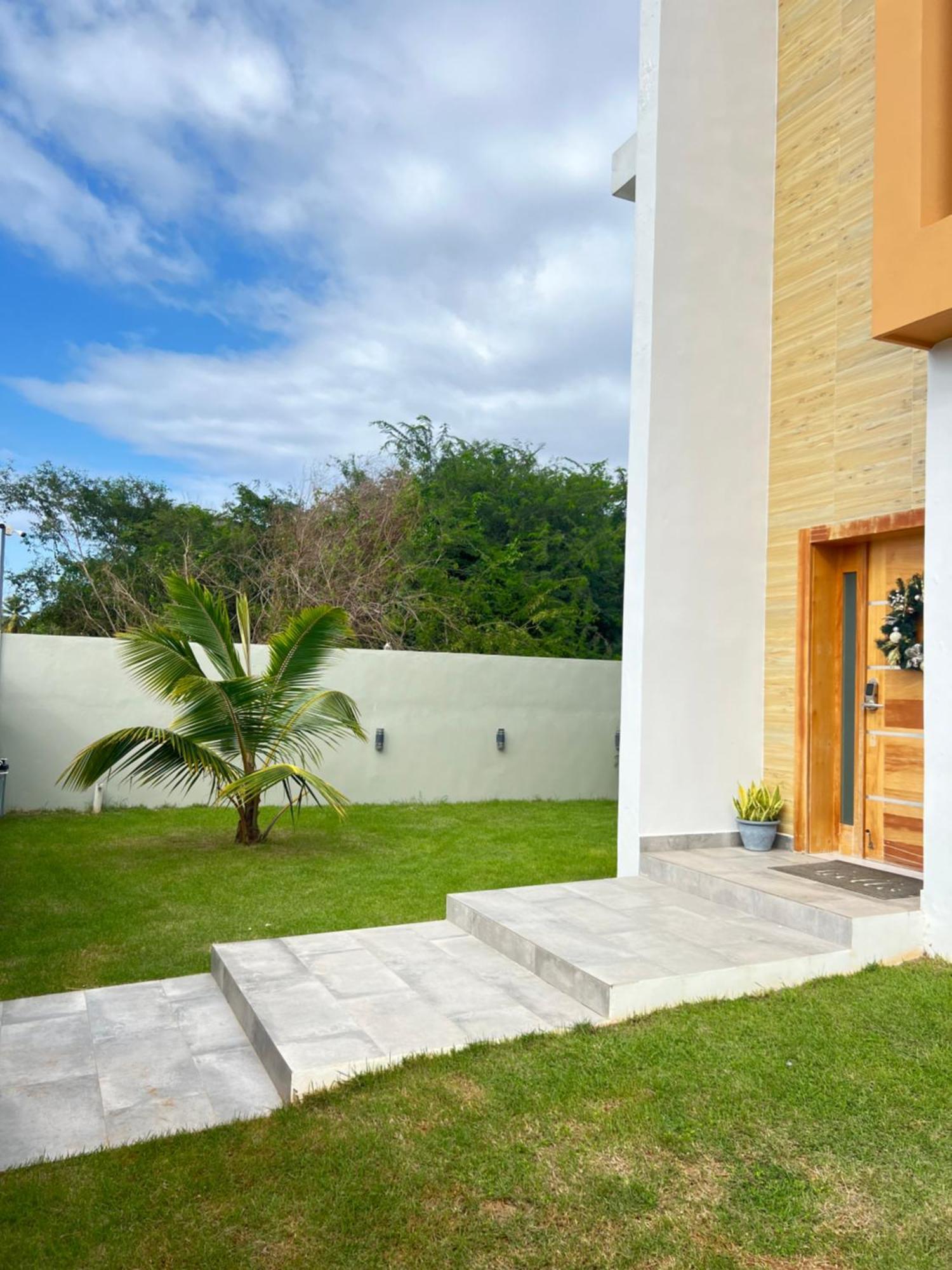 5 Star Villa Minutes From Airport And Beaches โซซูอา ภายนอก รูปภาพ