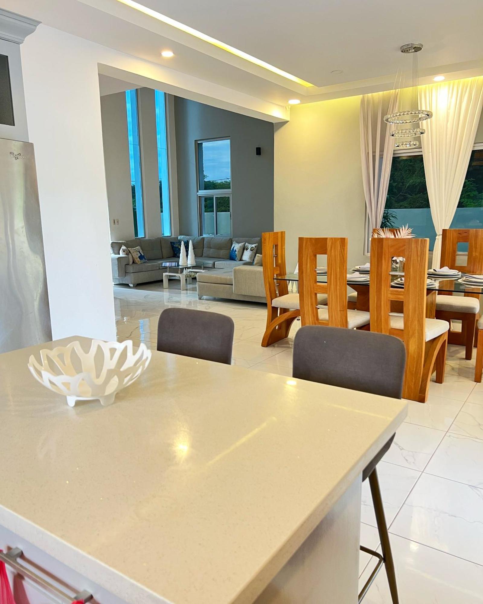 5 Star Villa Minutes From Airport And Beaches โซซูอา ภายนอก รูปภาพ
